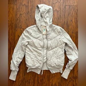 Old Navy Women’s light gray puffer cotton jacket, Sz: Small